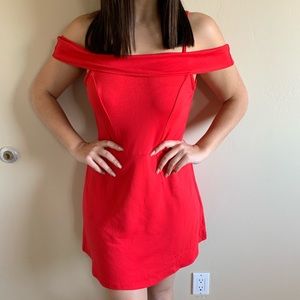 Off shoulder Dress in Rec